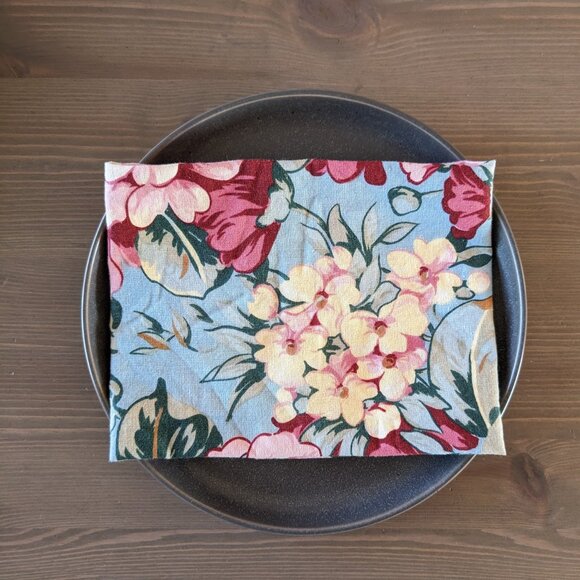 6 Vintage Handmade Cloth Napkins - Romantic Floral Print on Blue Background - Picture 2 of 7